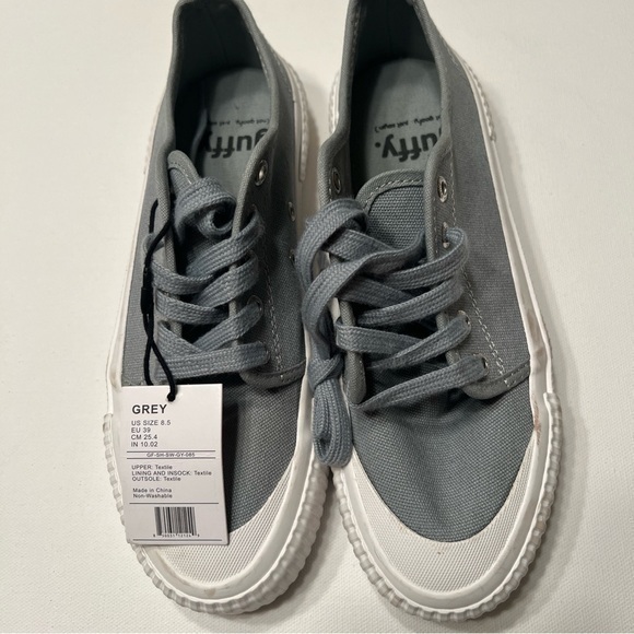 New Without Box Guffy's‎ Women's Gray Sneaker Size 8.5 🔥🔥 - Picture 1 of 6
